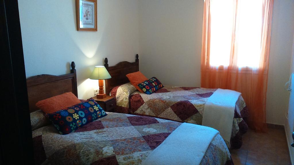 Hostal Rural Molino Del Bombo Aracena Chambre photo