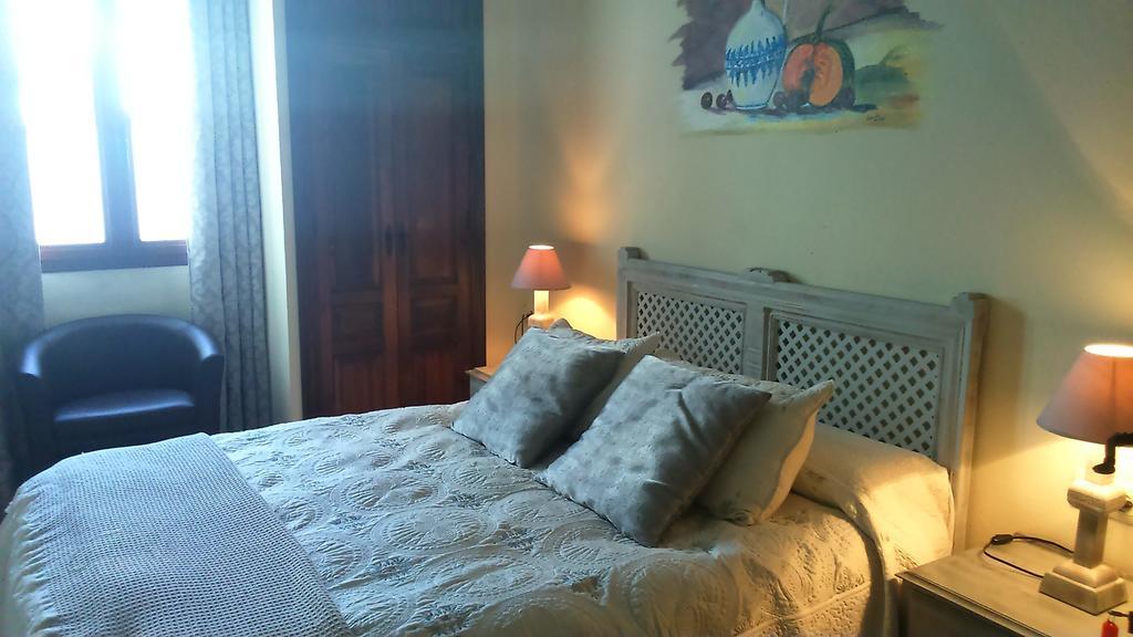 Hostal Rural Molino Del Bombo Aracena Chambre photo