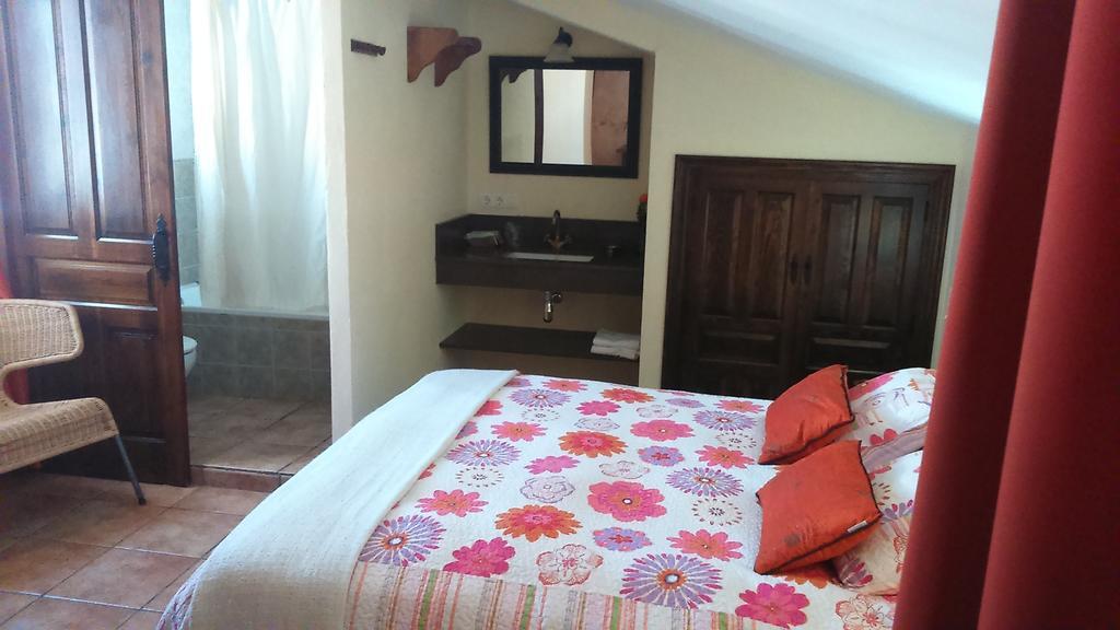 Hostal Rural Molino Del Bombo Aracena Chambre photo